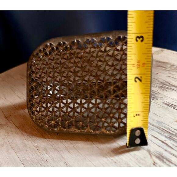 Antique Tin Hand-held Grater with unusual grater pattern, circa 1920 - Picture 4 of 9